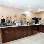 Super 8 by Wyndham Chester/Richmond Area